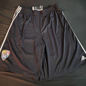 Adidas shorts 2XL